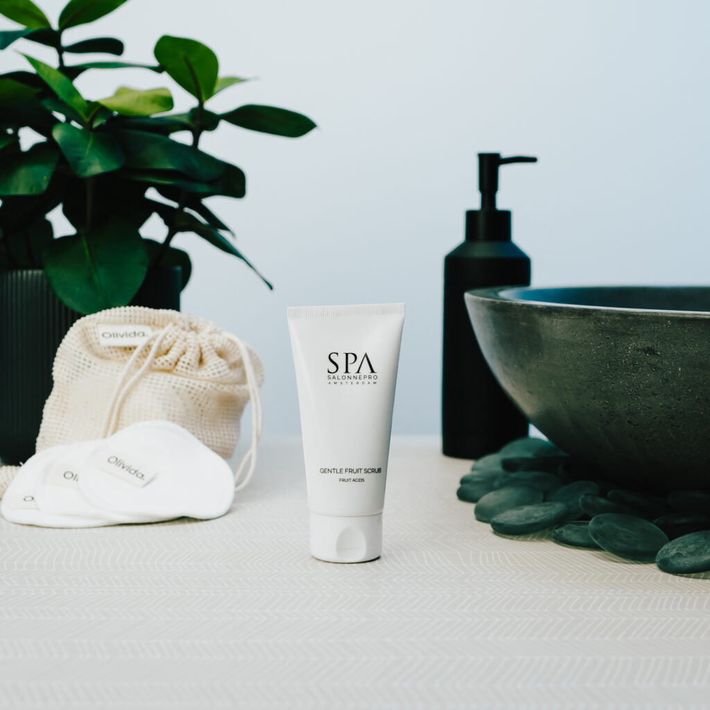 SPA Salonnepro - Gentle Fruit Scrub - DIsplay